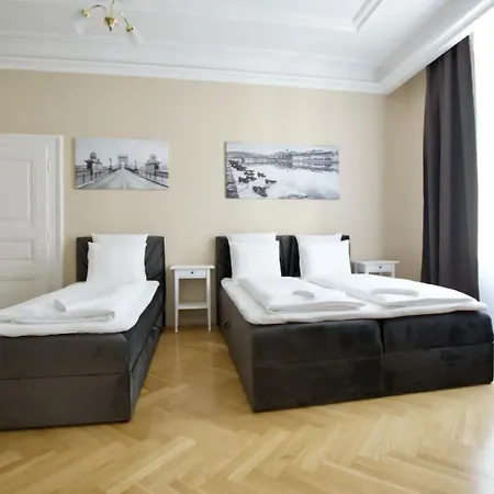 Апартаменты Premium By Hi5 - Ferenciek Tere - 3 Bdr Будапешт