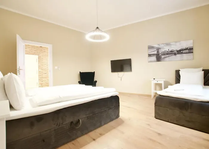 Premium By Hi5 - Ferenciek Tere - 3 Bdr Βουδαπέστη