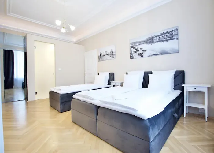 Premium By Hi5 - Ferenciek Tere - 3 Bdr